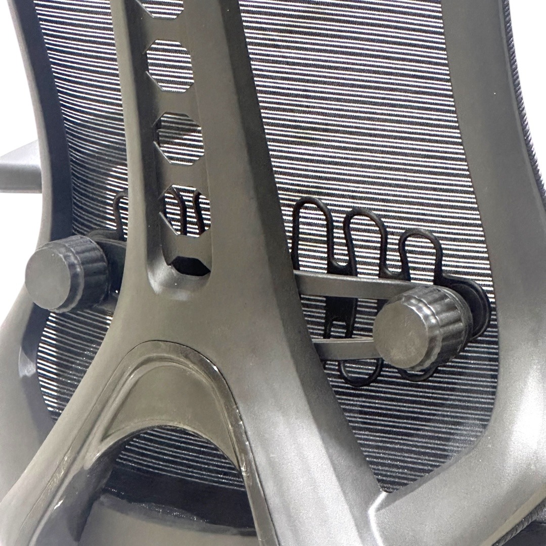 1703 Ergonomical Mesh Chair